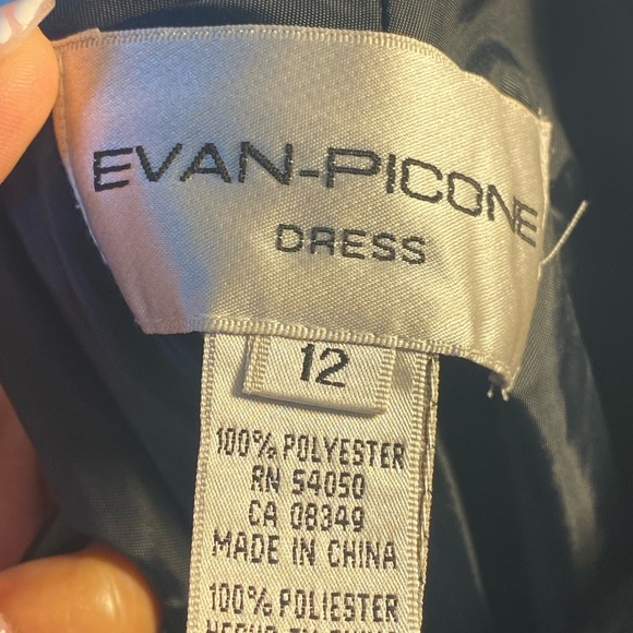 Evan-Picone Black Sleeveless V-neck Beaded sheer Appliqué Front, size 12 - Picture 4 of 10